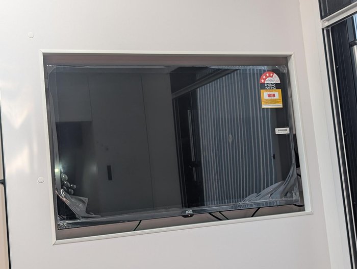 2025 Lotus Caravans 22' Sprint Rear Club