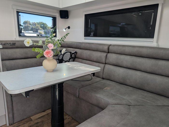 2025 Lotus Caravans 22' Sprint Rear Club