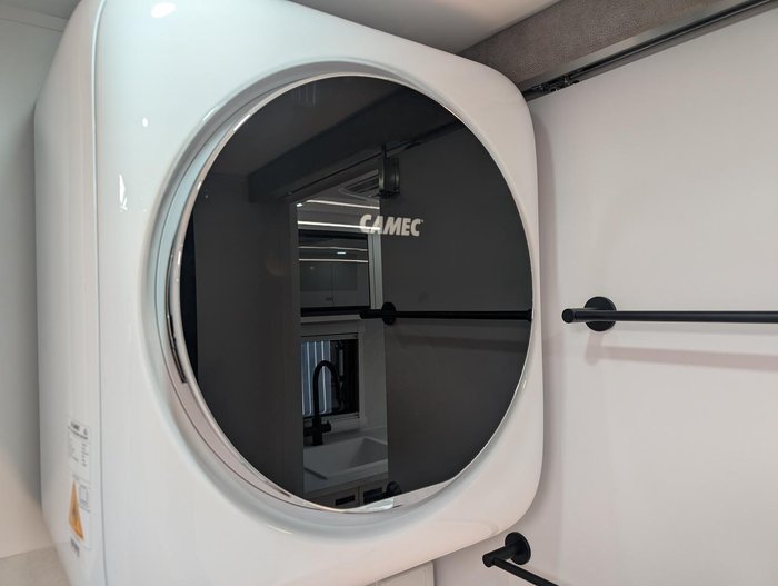 2025 Lotus Caravans 22' Sprint Rear Club