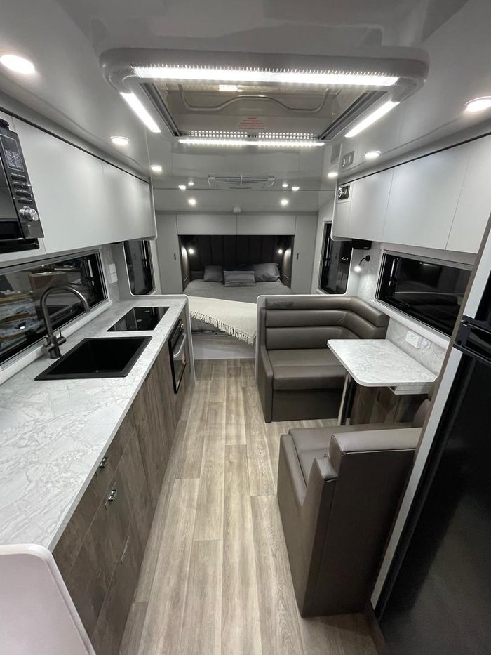 2025 Lotus Caravans 20'6 Freelander