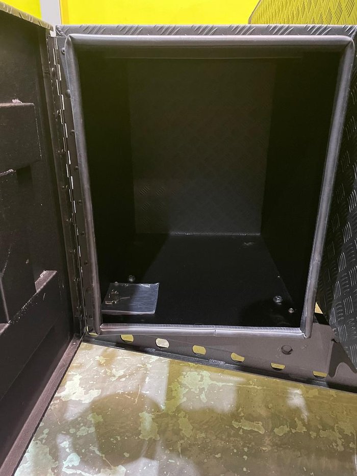 2025 Lotus Caravans 23'5 Dual Door Off Grid Double Bunk