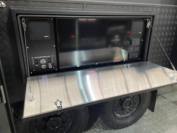 2025 Lotus Caravans 23'5 Dual Door Off Grid Double Bunk