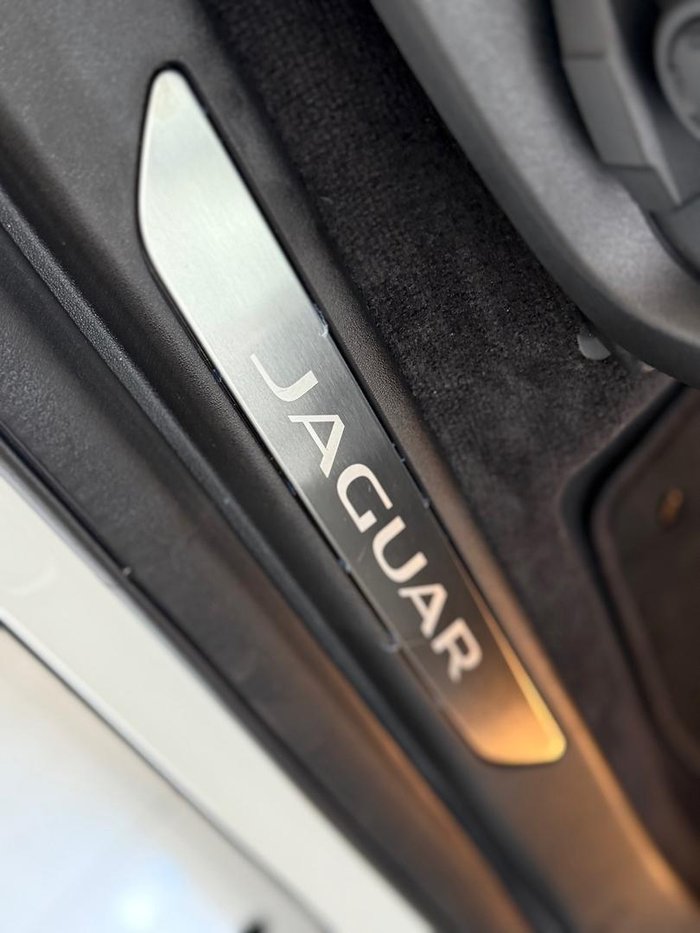 2024 Jaguar E-PACE P250 R-Dynamic SE