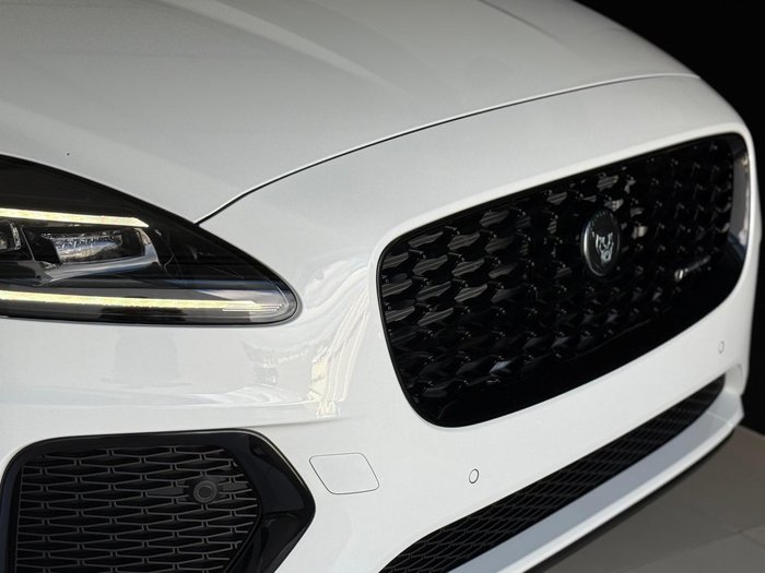 2024 Jaguar E-PACE P250 R-Dynamic SE
