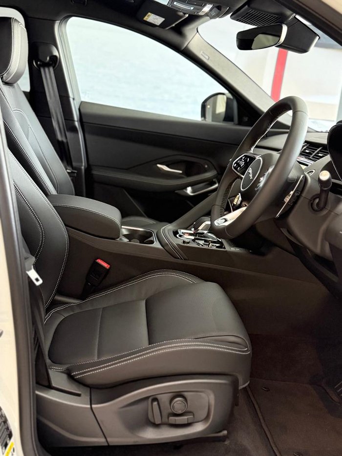 2024 Jaguar E-PACE P250 R-Dynamic SE