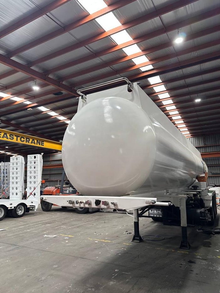 2025 Stonestar 26000 Litre Vac Tank With Pump