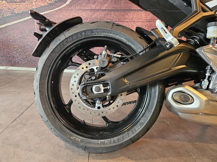2025 Triumph Trident 660 Trident Black