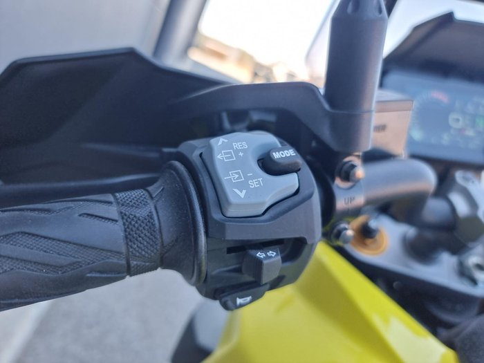 2024 Suzuki V-Strom 1050DE V-Strom Yellow