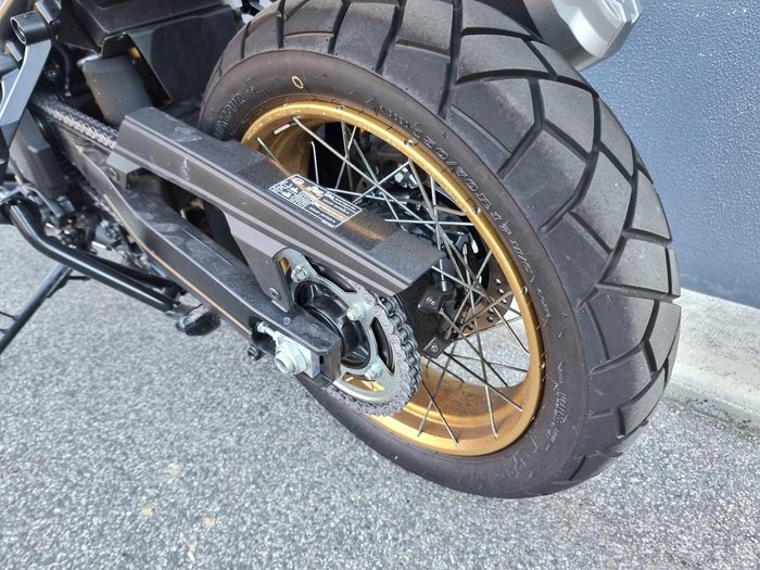 2024 Suzuki V-Strom 1050DE V-Strom Yellow