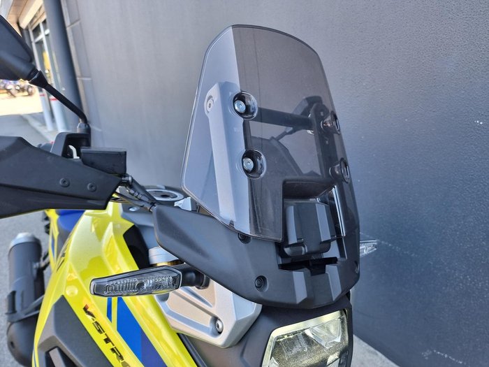 2024 Suzuki V-Strom 1050DE V-Strom Yellow