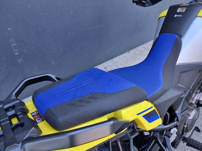 2024 Suzuki V-Strom 1050DE V-Strom Yellow