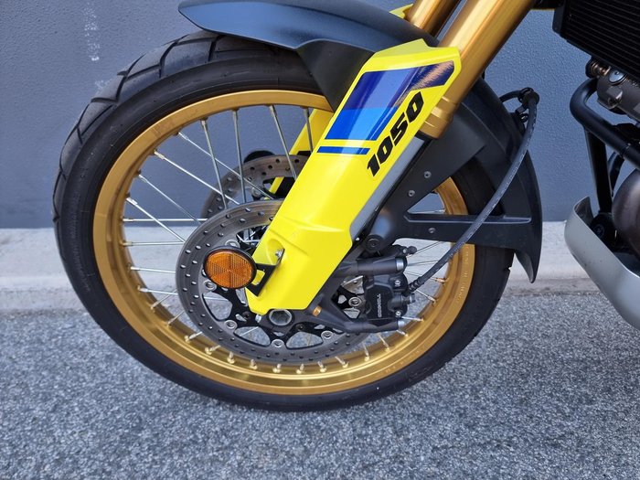 2024 Suzuki V-Strom 1050DE V-Strom Yellow