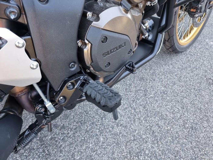 2024 Suzuki V-Strom 1050DE V-Strom Yellow