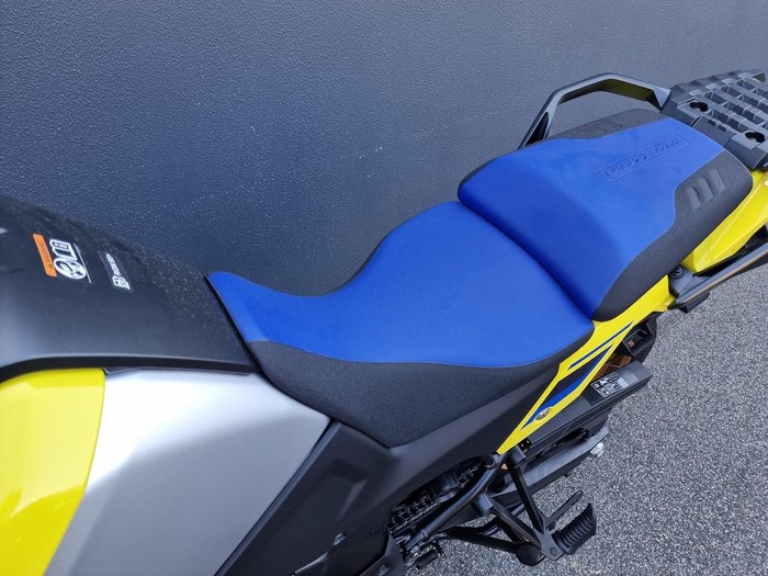 2024 Suzuki V-Strom 1050DE V-Strom Yellow