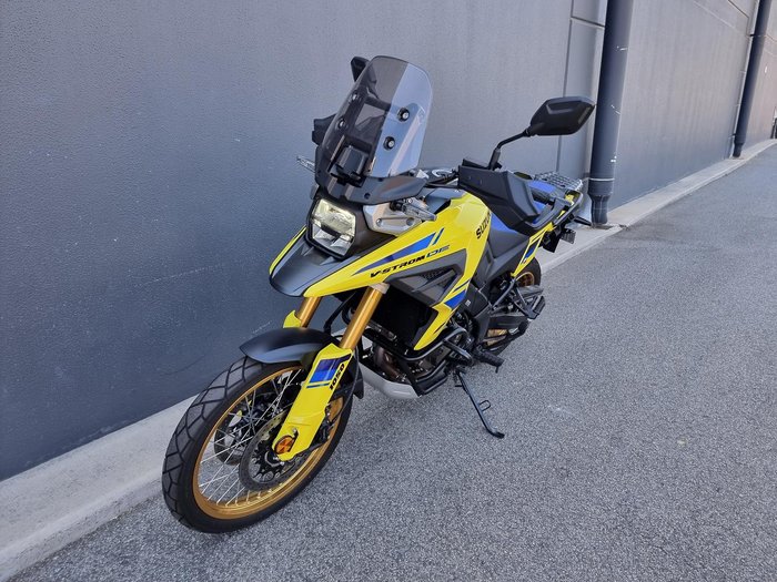 2024 Suzuki V-Strom 1050DE V-Strom Yellow
