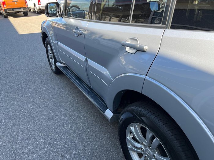 2013 Mitsubishi Pajero VR-X