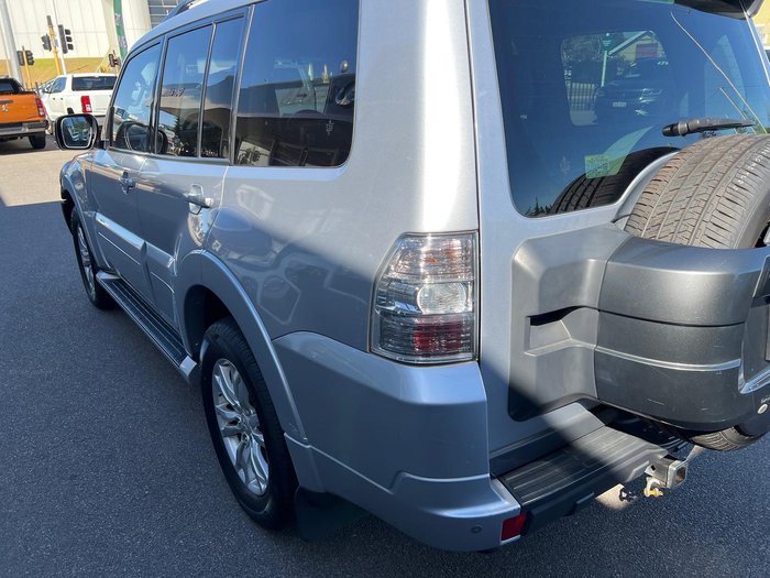 2013 Mitsubishi Pajero VR-X