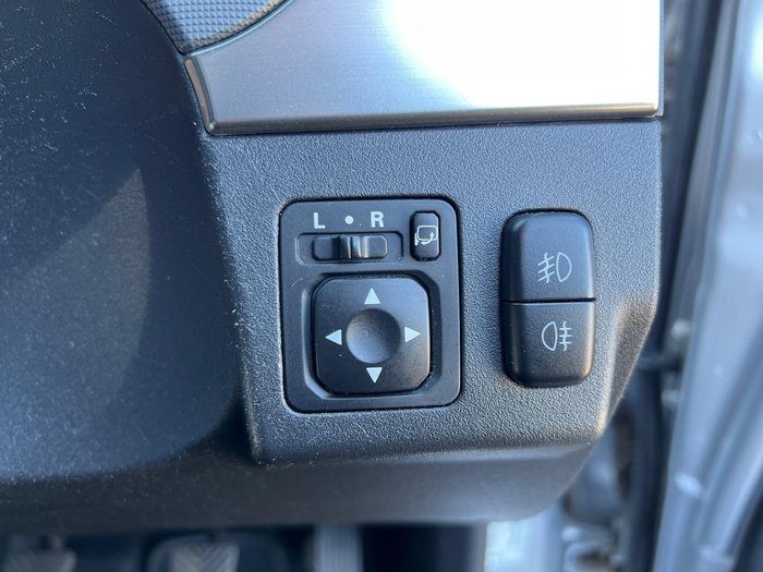 2013 Mitsubishi Pajero VR-X