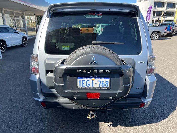 2013 Mitsubishi Pajero VR-X