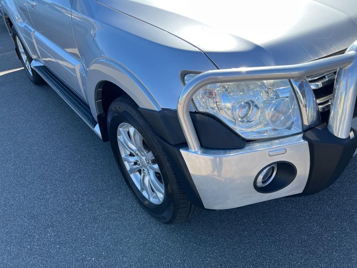 2013 Mitsubishi Pajero VR-X
