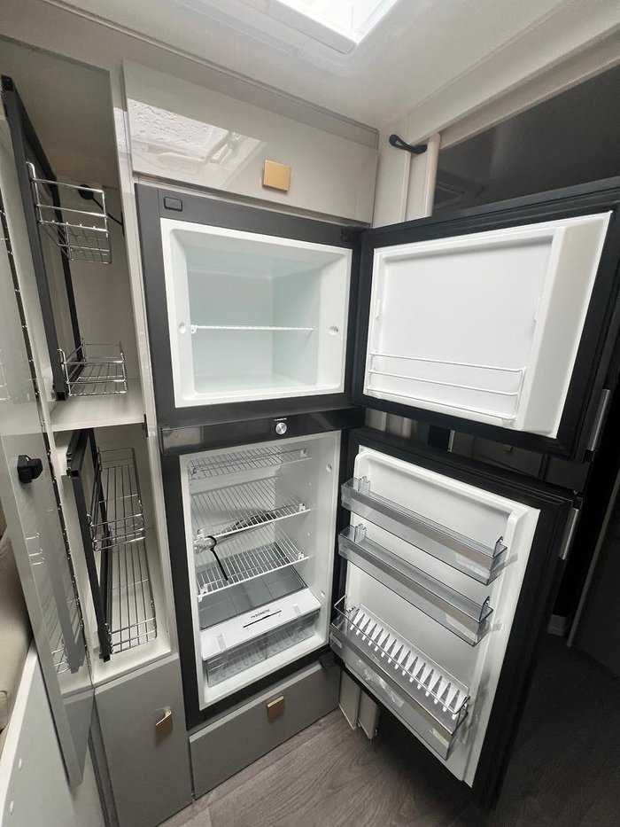 2025 JB Caravans Dirt Road Xtreme 22' Large Ensuite