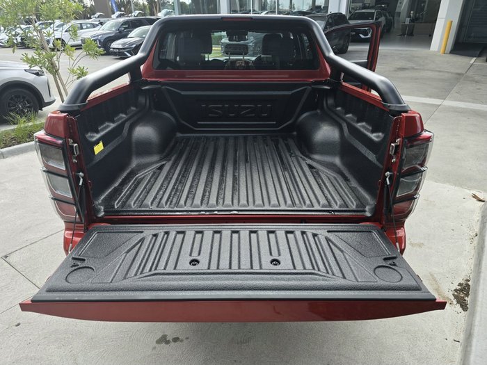 2024 Isuzu D-MAX BLADE
