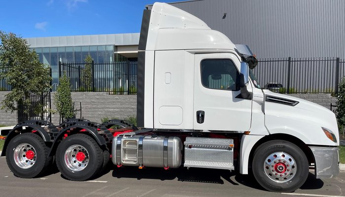 2025 Freightliner Cascadia
