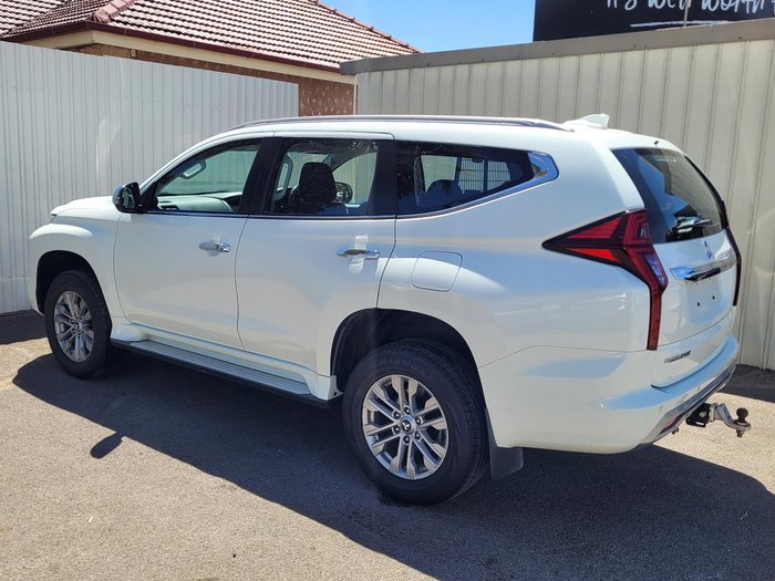 2021 Mitsubishi Pajero Sport GLX