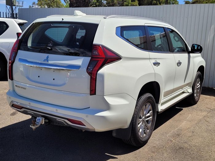 2021 Mitsubishi Pajero Sport GLX