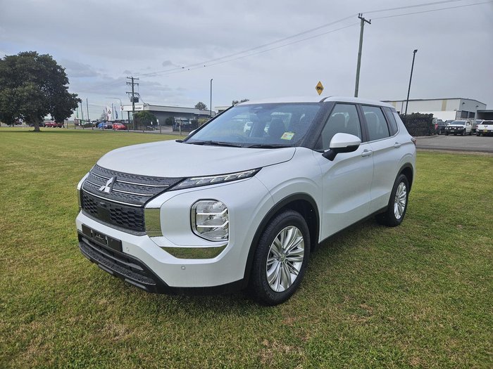 2024 Mitsubishi Outlander ES