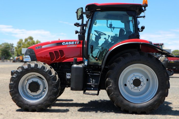 0 CASE IH Maxxum 140 RED