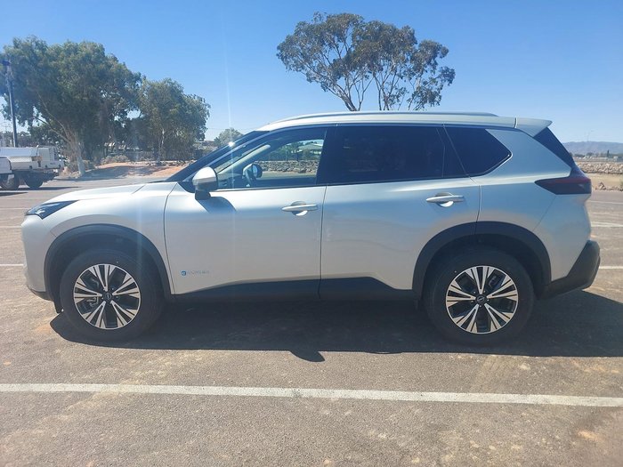 2024 Nissan X-TRAIL ST-L e-POWER