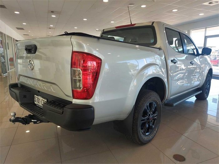 2022 Nissan Navara SL