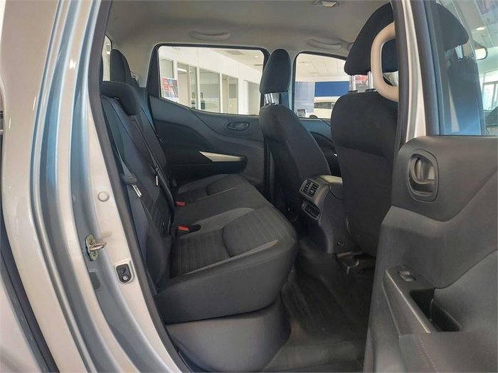 2022 Nissan Navara SL