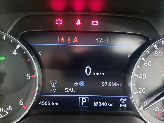 2022 Nissan Navara SL