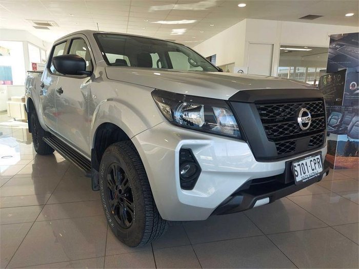 2022 Nissan Navara SL
