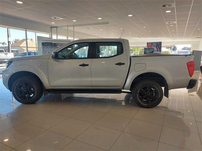 2022 Nissan Navara SL