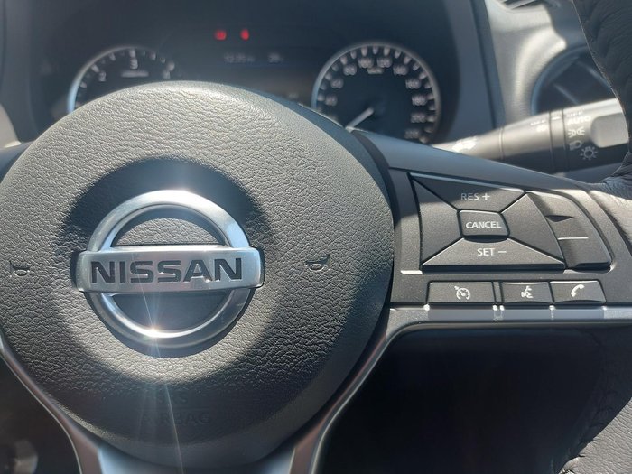 2024 Nissan Navara ST-X