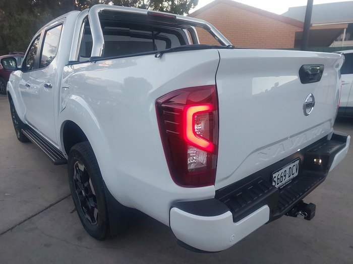 2024 Nissan Navara ST-X