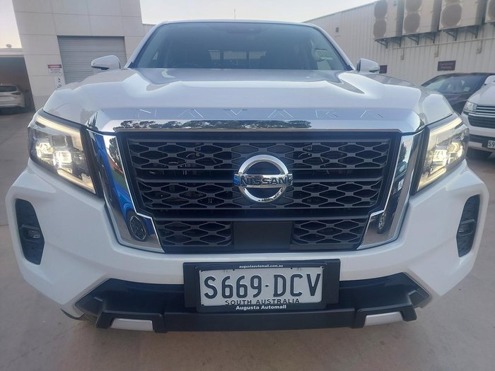 2024 Nissan Navara ST-X