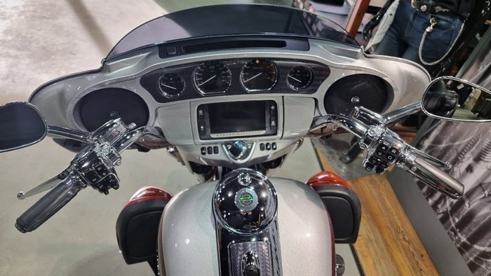 2014 Harley-davidson CVO LIMITED Brown