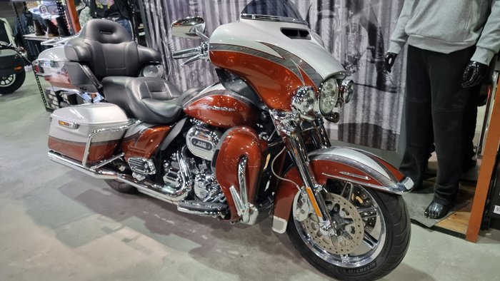 2014 Harley-davidson CVO LIMITED Brown