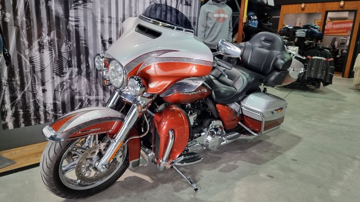 2014 Harley-davidson CVO LIMITED Brown