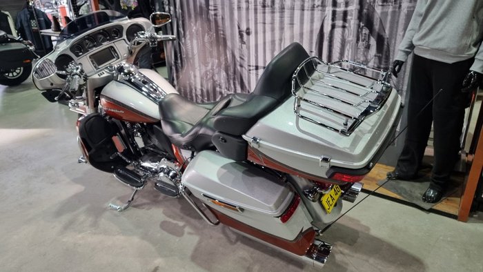 2014 Harley-davidson CVO LIMITED Brown