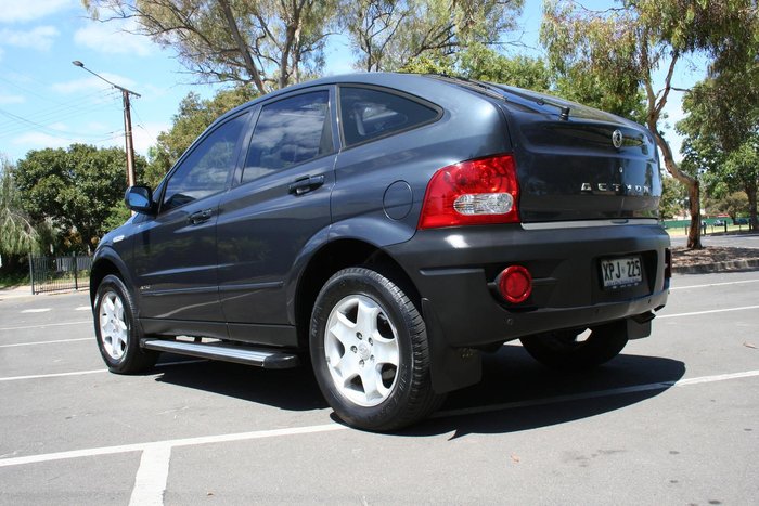 2007 SsangYong Actyon Limited 100 Series 4X4 Grey