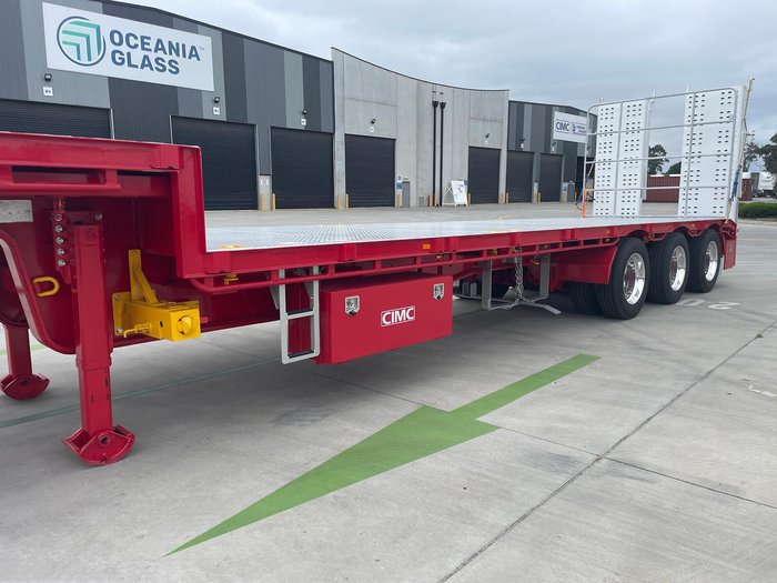2025 CIMC 45' Drop Deck With Ramps (Single & Bifold Available) 