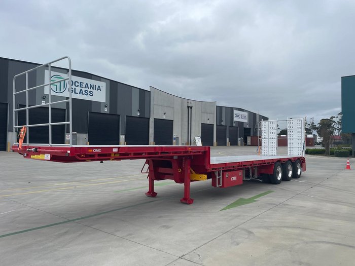 2025 CIMC 45' Drop Deck With Ramps (Single & Bifold Available) 
