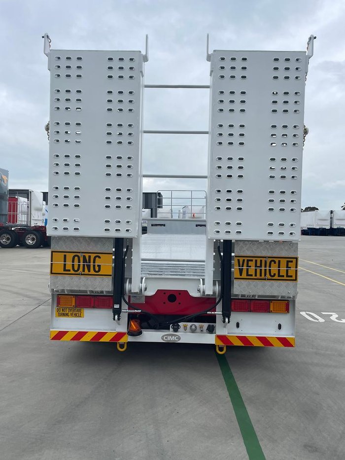 2025 CIMC 45' Drop Deck With Ramps (Single & Bifold Available) 