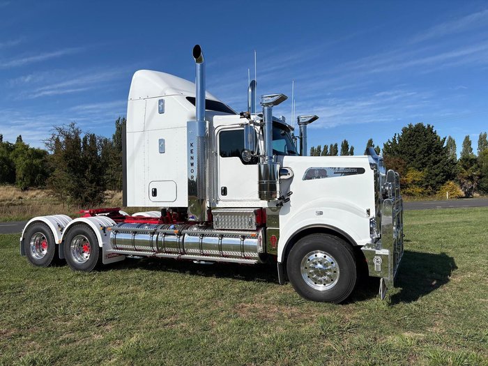 2024 Kenworth T909