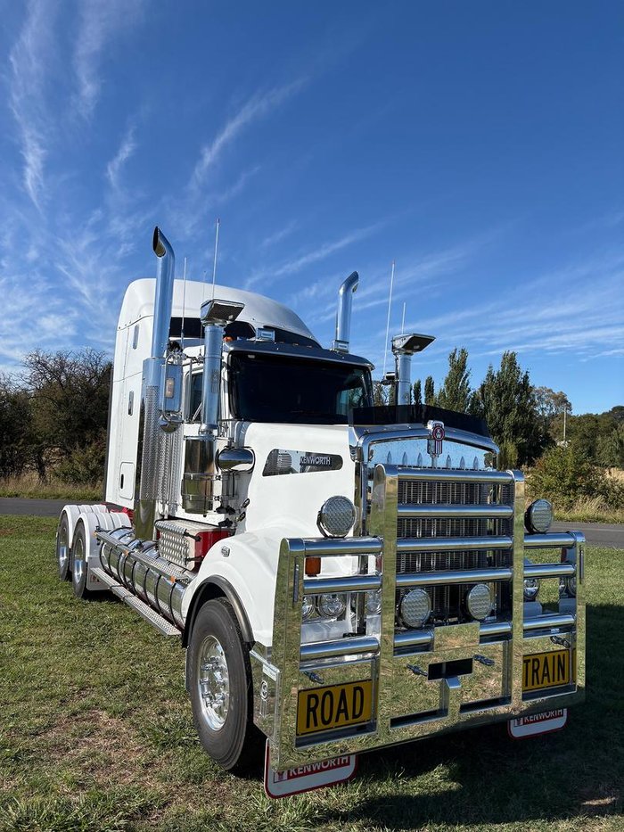 2024 Kenworth T909